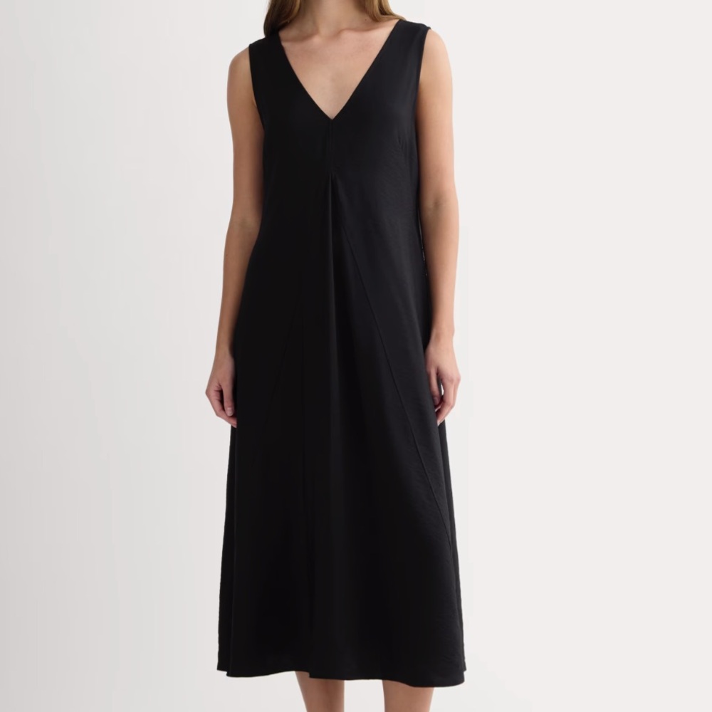 Everlane The V-Neck Dress in SoftLuxe